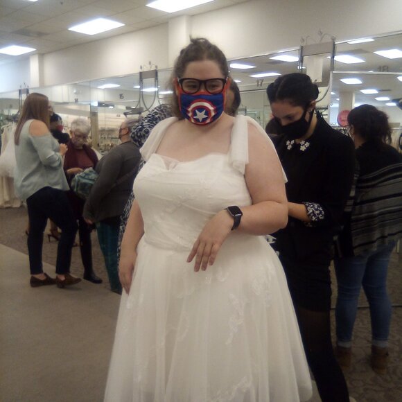 Plus Size Wedding Dress | David's Bridal Love Note UNWORN NWT - Picture 2 of 9